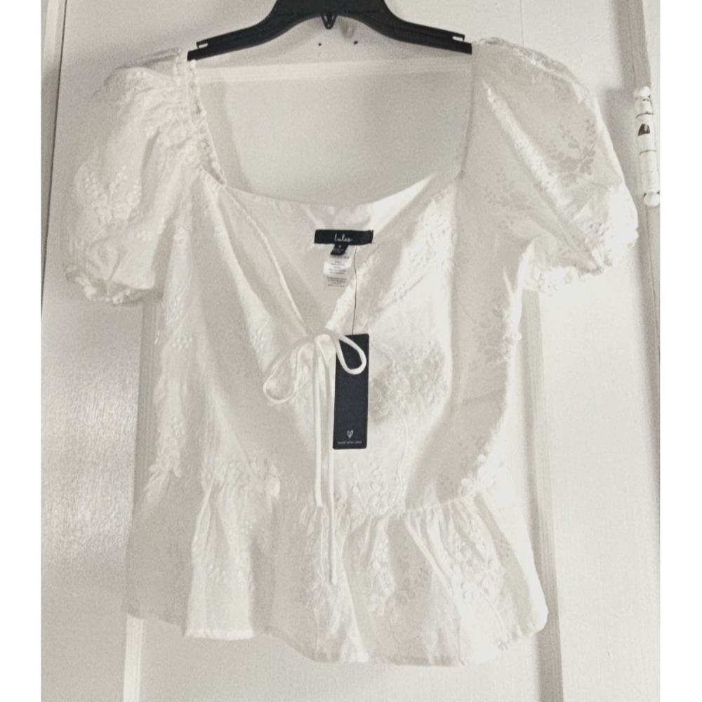 NWT‎ Lulus Meadow moment white floral embossed embroidery white top lined S
